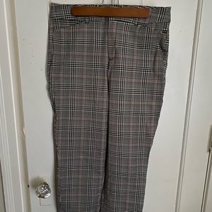Old Navy Neutral Plaid High Waisted Patterned Pixie Ankle Pants. Size 10